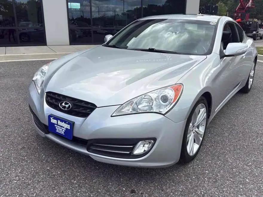 2012 Hyundai Genesis Coupe 3.8 Grand Touring photo 1