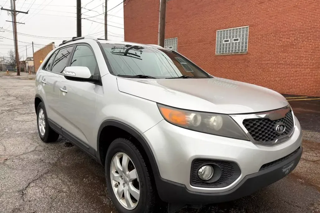 2012 Kia Sorento LX photo 1