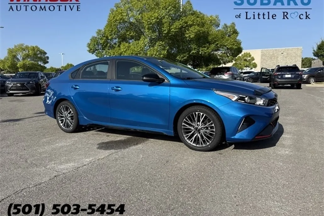 2022 Kia Forte GT-Line photo 1