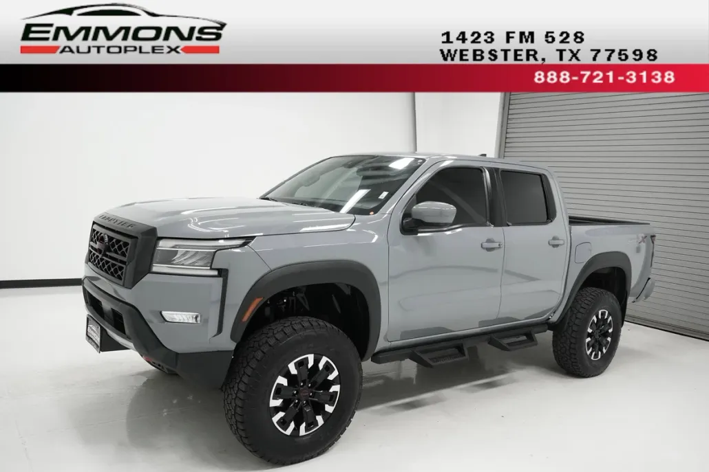 2023 Nissan Frontier PRO-X photo 1