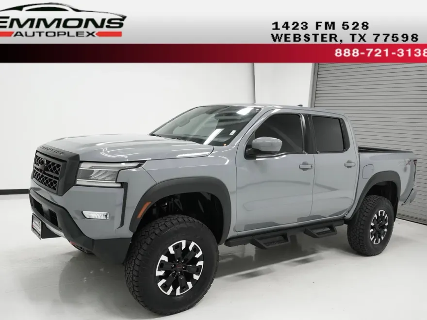 2023 Nissan Frontier PRO-X photo 1