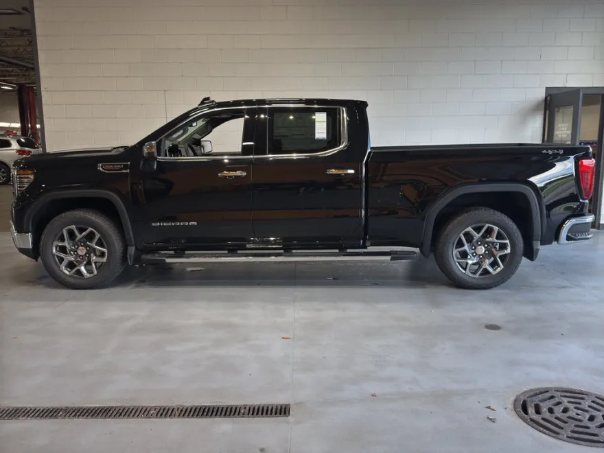 2026 Gmc Sierra 1500 SLT photo 1