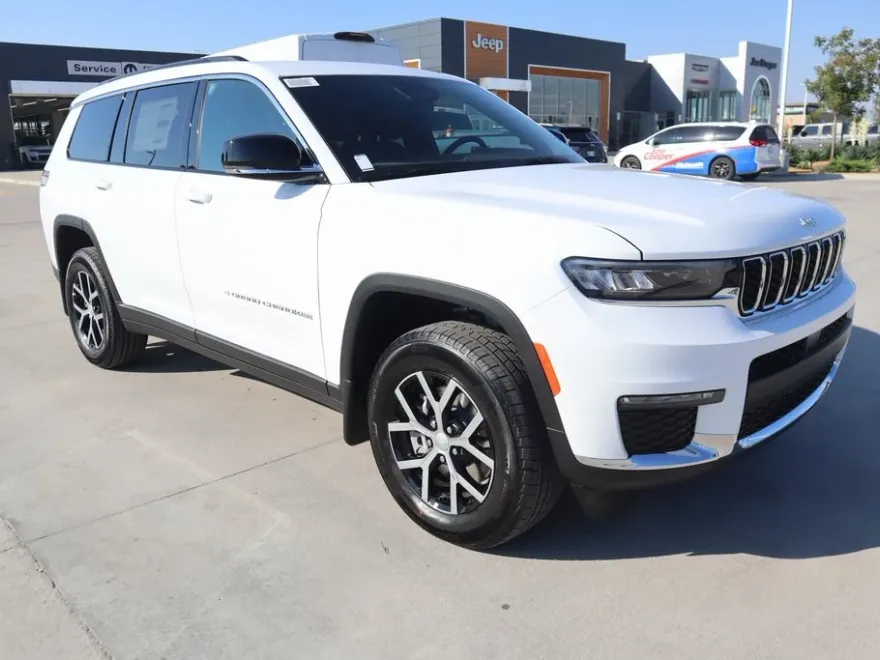 2025 Jeep Grand Cherokee Limited photo 1
