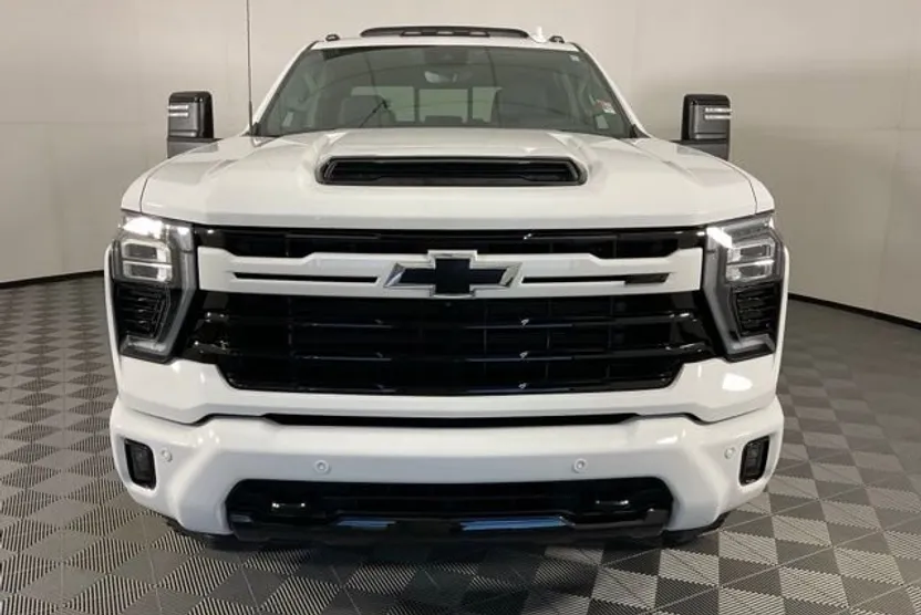 2024 Chevrolet Silverado 2500HD LTZ photo 1