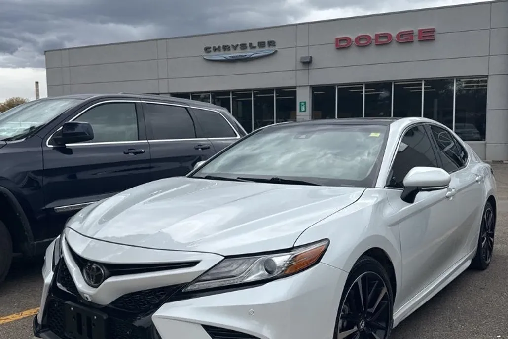 2018 Toyota Camry XSE V6 photo 1