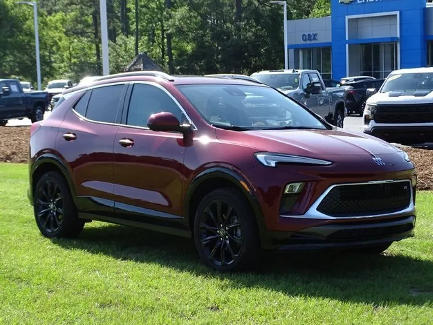 2024 Buick Encore GX Sport Touring photo 1