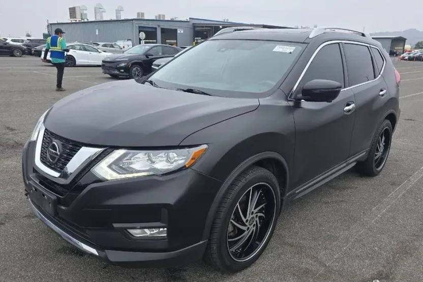2019 Nissan Rogue SL photo 1