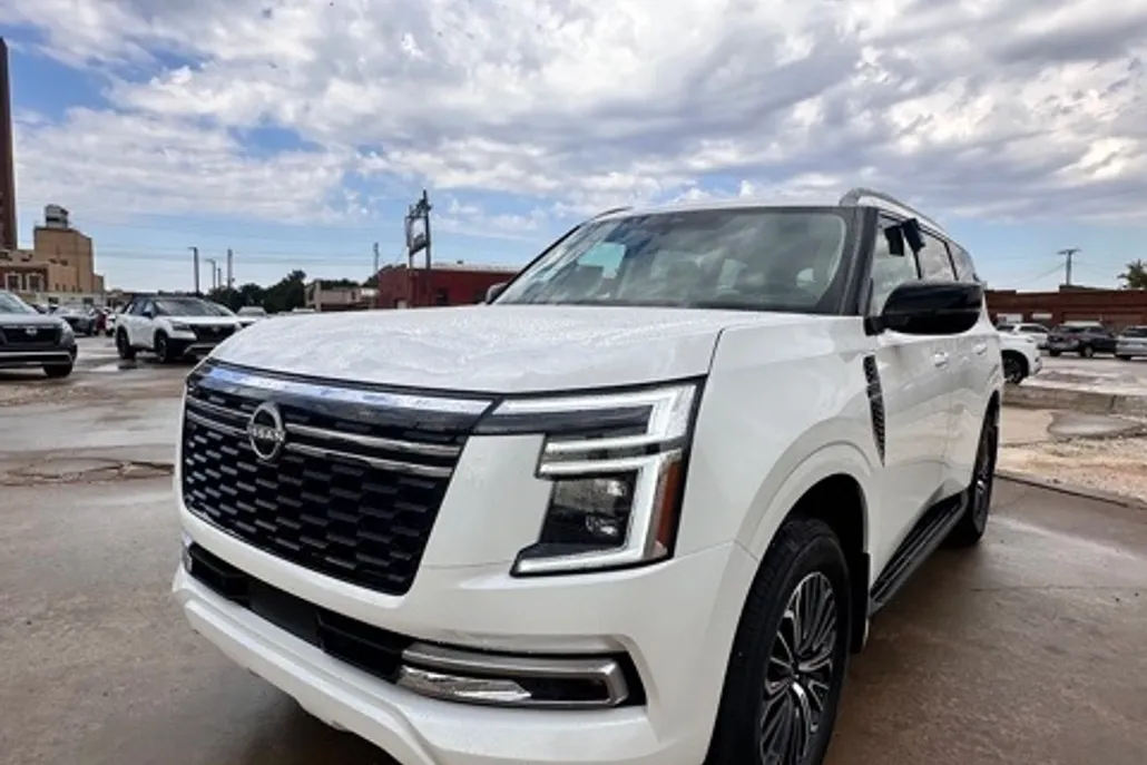 2026 Nissan Armada Platinum photo 1