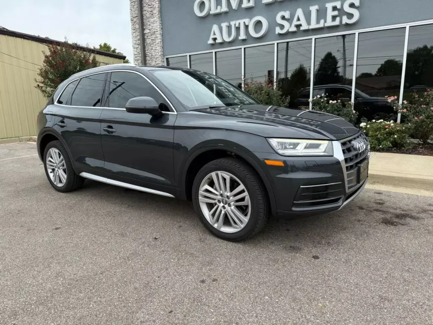 2020 Audi Q5 45 TFSI Premium Plus photo 1