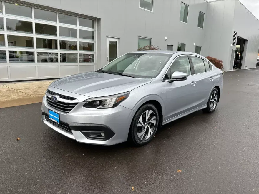2022 Subaru Legacy Premium photo 1