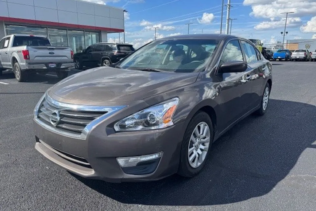 2014 Nissan Altima 2.5 S photo 1