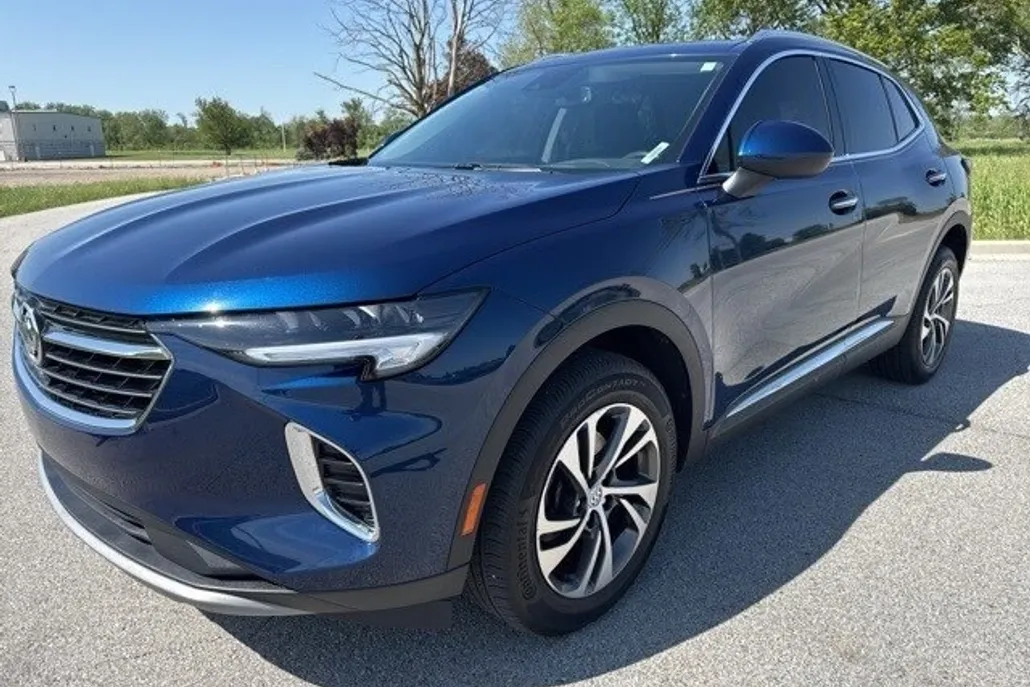 2023 Buick Envision Essence photo 1