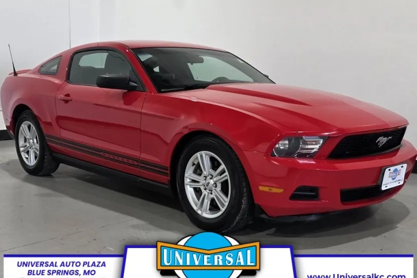 2012 Ford Mustang V6 photo 1