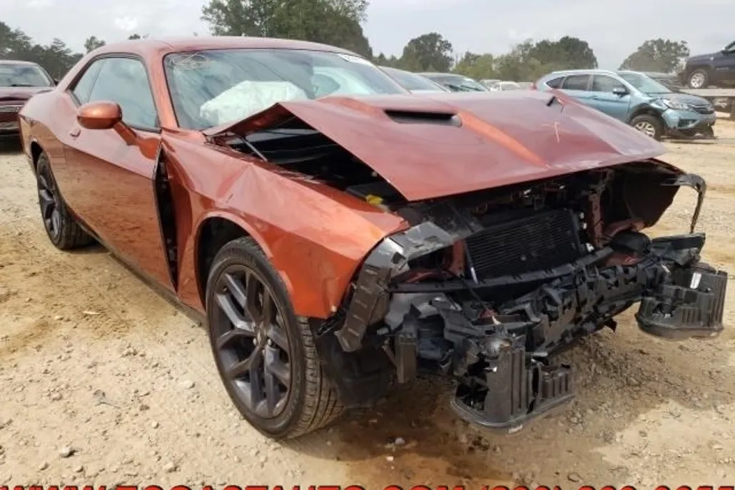 2020 Dodge Challenger SXT photo 1