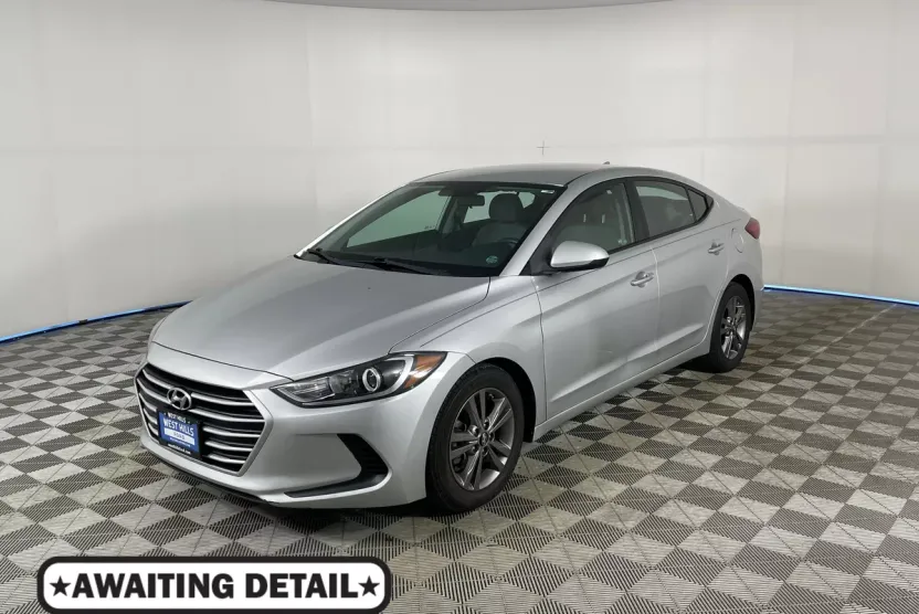 2018 Hyundai Elantra SEL photo 1
