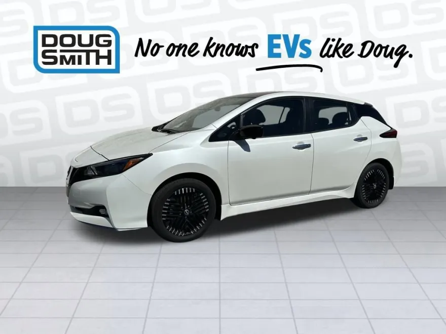 2023 Nissan Leaf SV Plus photo 1