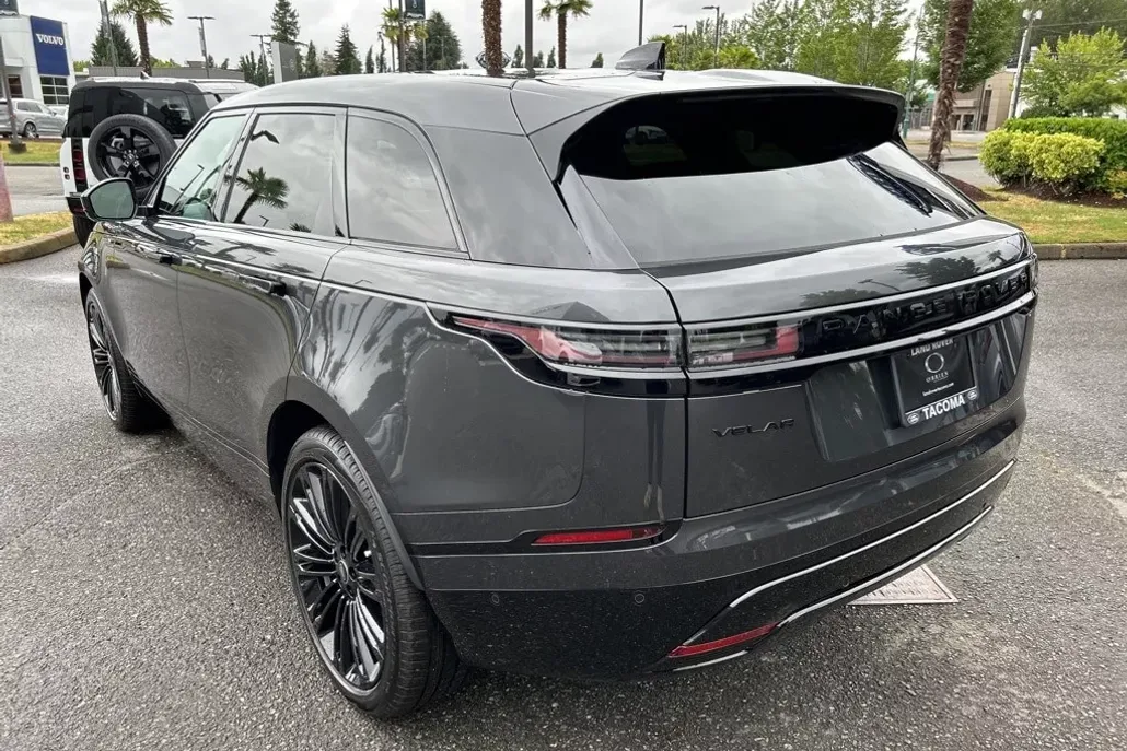 2026 Land Rover Range Rover Velar SE photo 1