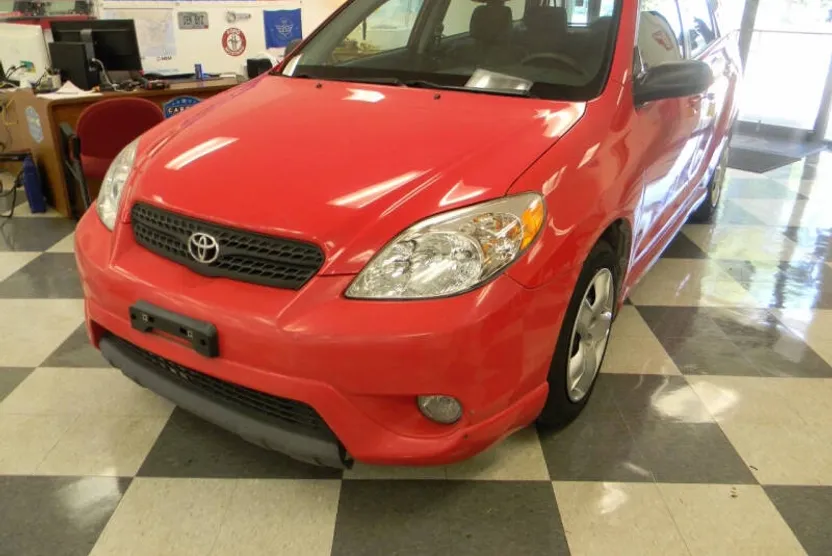 2006 Toyota Corolla Matrix L photo 1