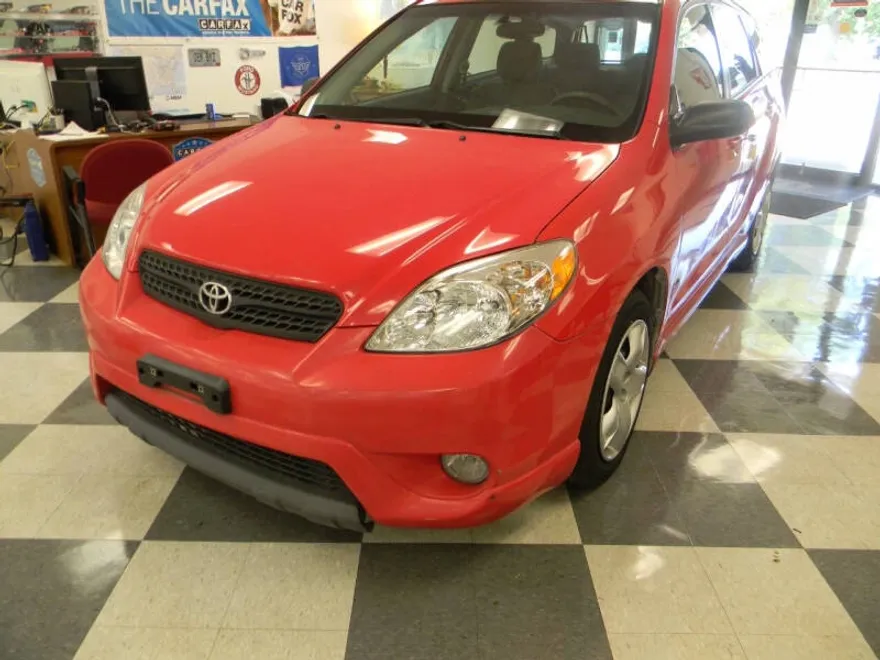 2006 Toyota Corolla Matrix L photo 1