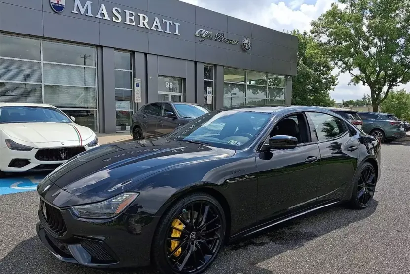 2022 Maserati Ghibli Modena Q4 photo 1