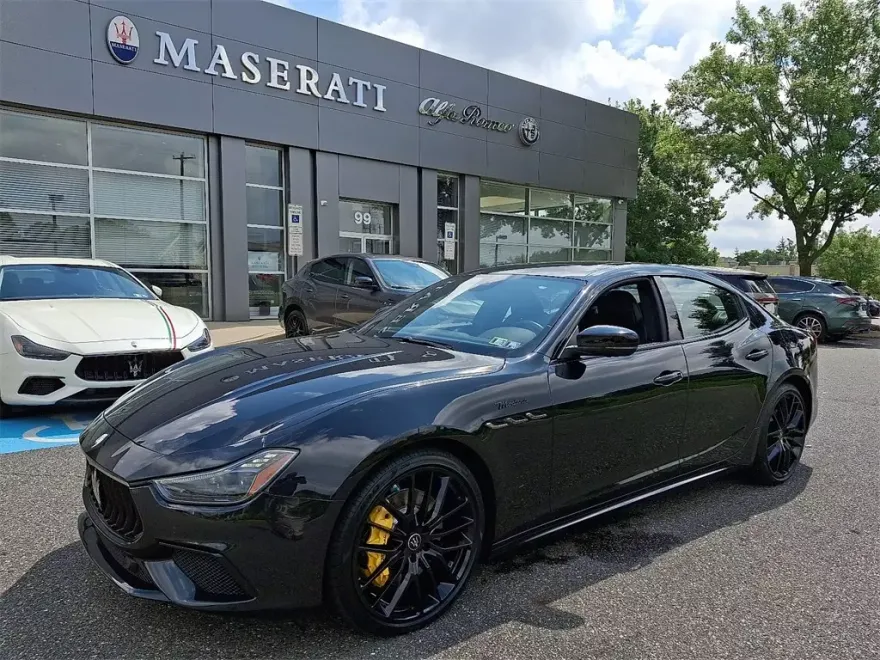 2022 Maserati Ghibli Modena Q4 photo 1