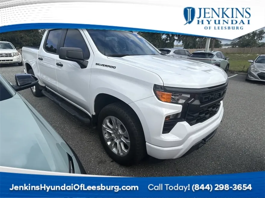 2023 Chevrolet Silverado 1500 Custom photo 1