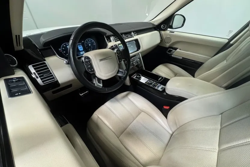 2017 Land Rover Range Rover SuperCharged photo 1