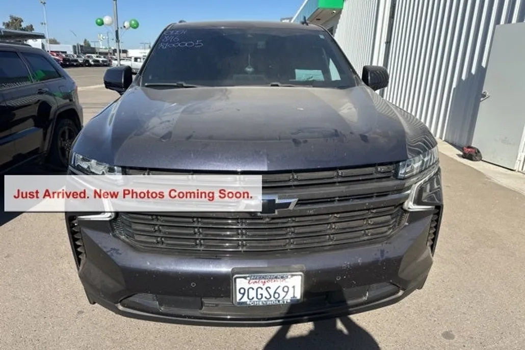 2022 Chevrolet Suburban RST photo 1
