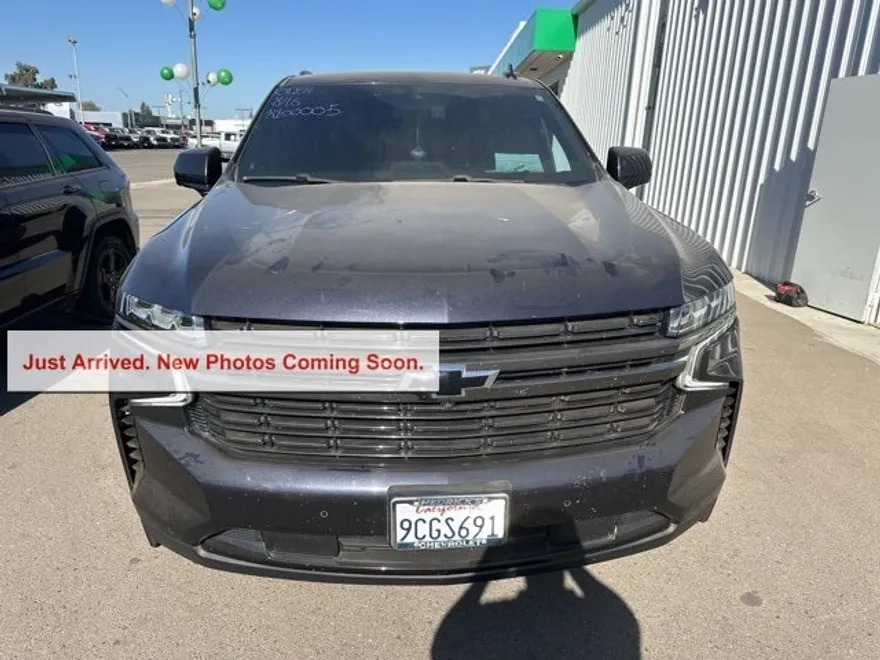2022 Chevrolet Suburban RST photo 1