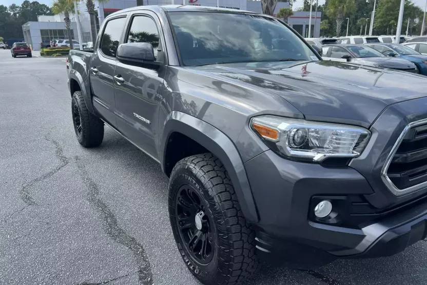 2017 Toyota Tacoma SR5 Sport TRD Pro photo 1