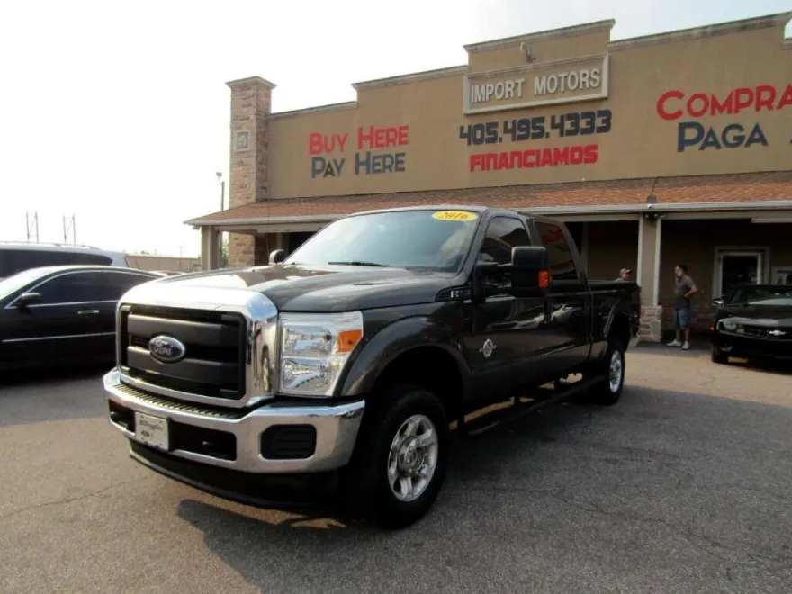 2016 Ford F-250 XLT photo 1