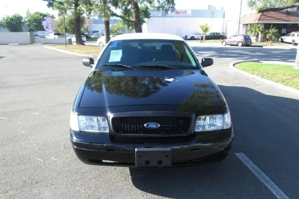2011 Ford Crown Victoria Police Interceptor photo 1