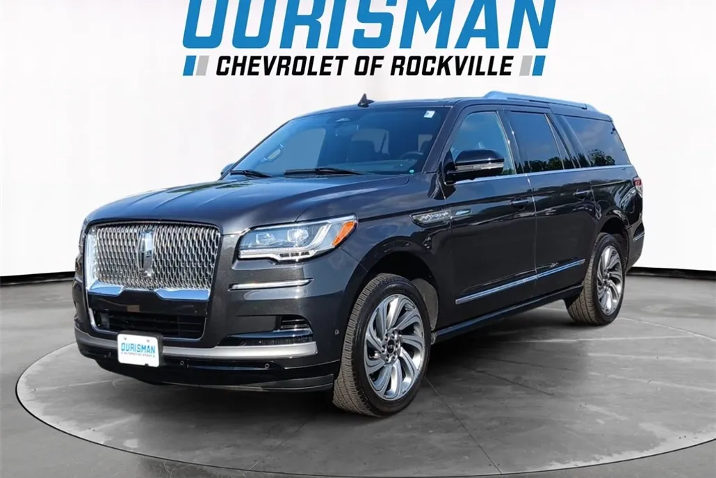 2023 Lincoln Navigator L Reserve photo 1