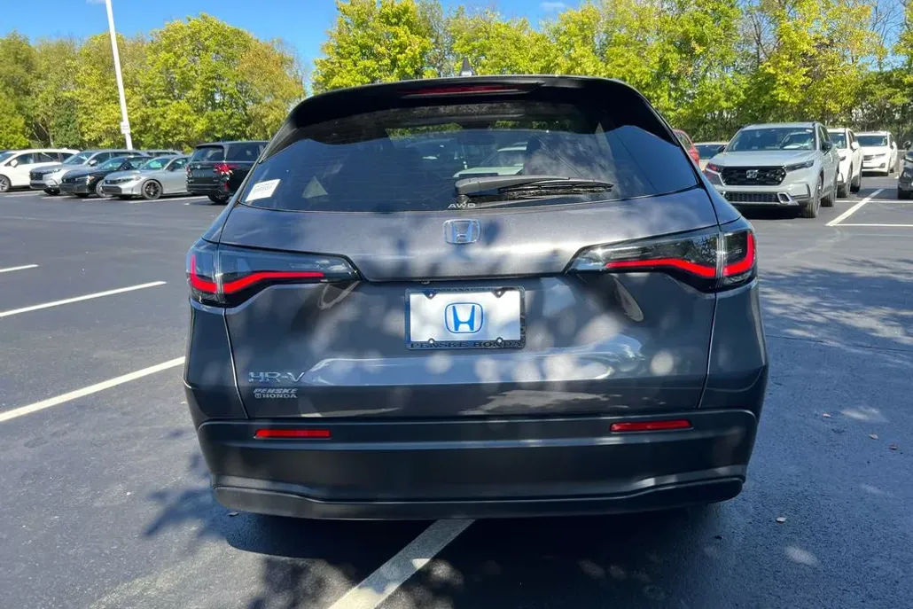 2026 Honda HR-V LX photo 1