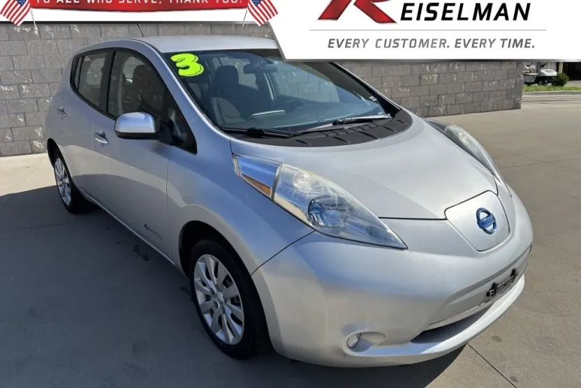 2013 Nissan Leaf S photo 1