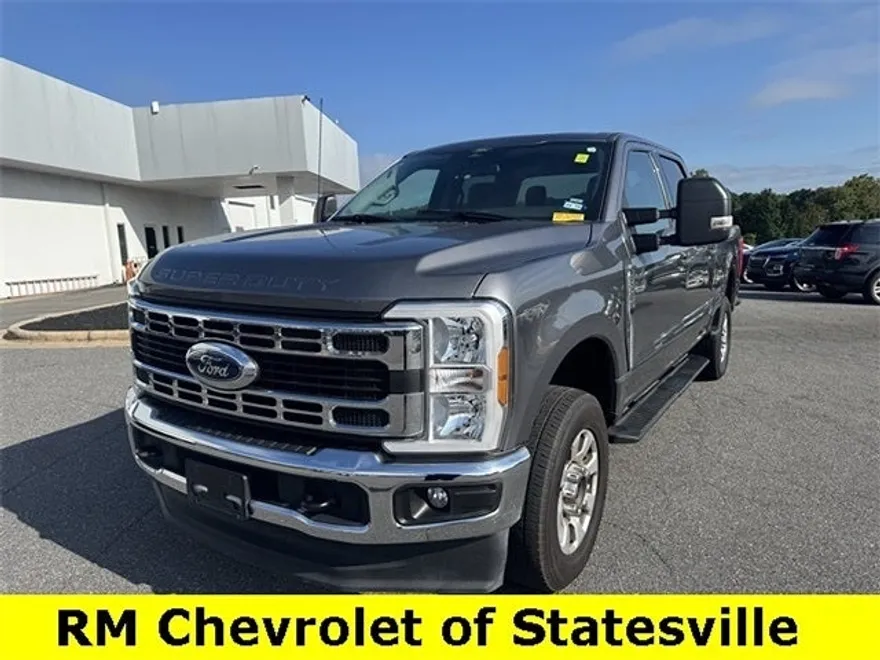 2024 Ford F-250 XL photo 1