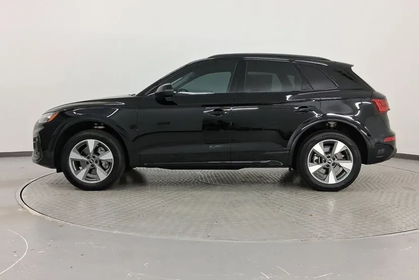 2025 Audi Q5 Premium photo 1