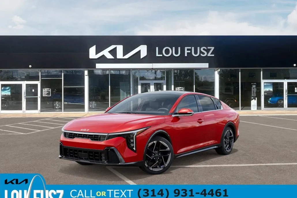 2025 Kia K4 GT-Line photo 1