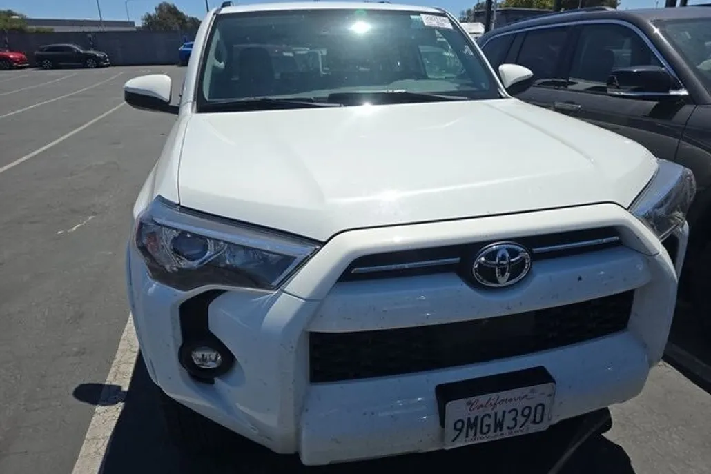 2024 Toyota 4Runner SR5 photo 1