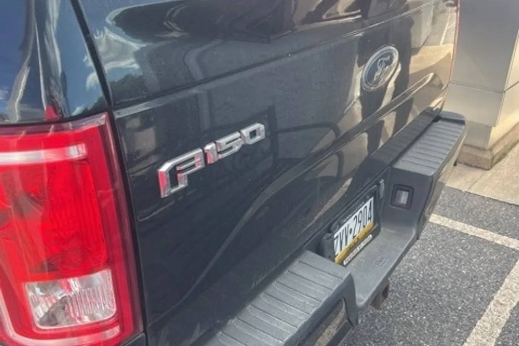 2016 Ford F-150 XLT photo 1