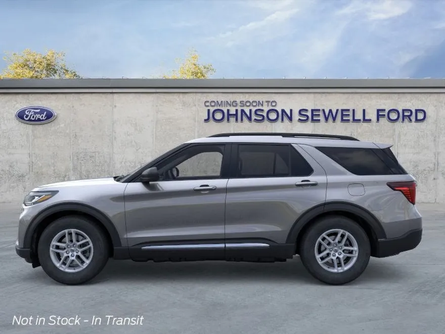 2025 Ford Explorer photo 1