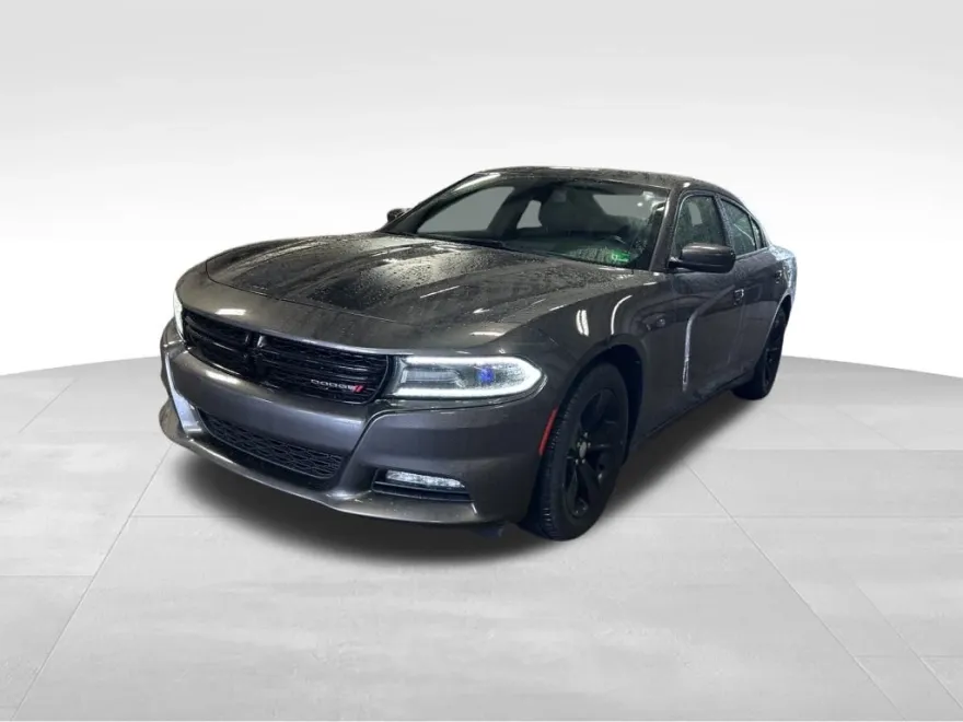 2017 Dodge Charger SXT photo 1