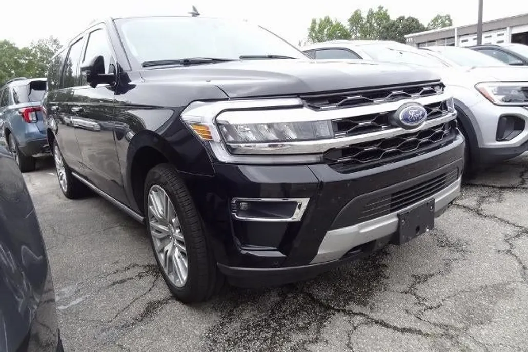 2024 Ford Expedition MAX Limited photo 1