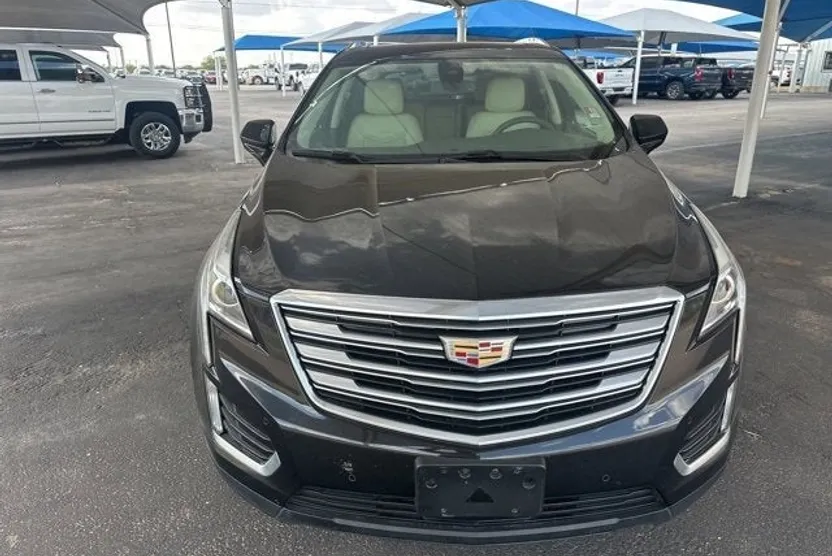 2018 Cadillac XT5 Luxury photo 1