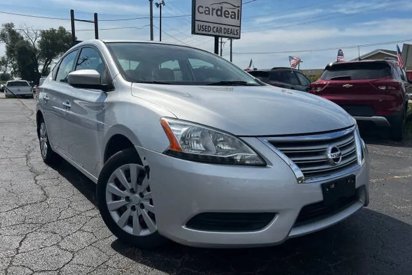 2015 Nissan Sentra SV photo 1