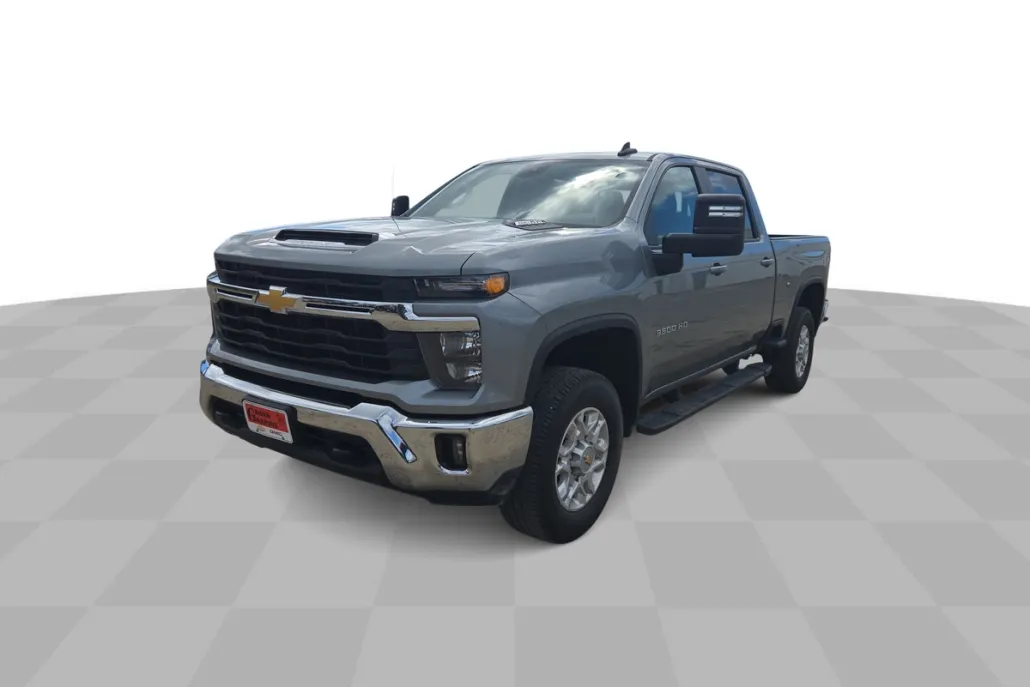 2024 Chevrolet Silverado 3500HD LT photo 1
