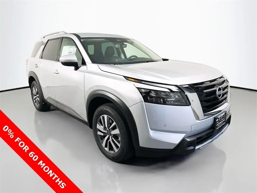 2025 Nissan Pathfinder SL photo 1