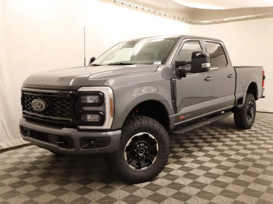 2025 Ford F-250 Lariat photo 1
