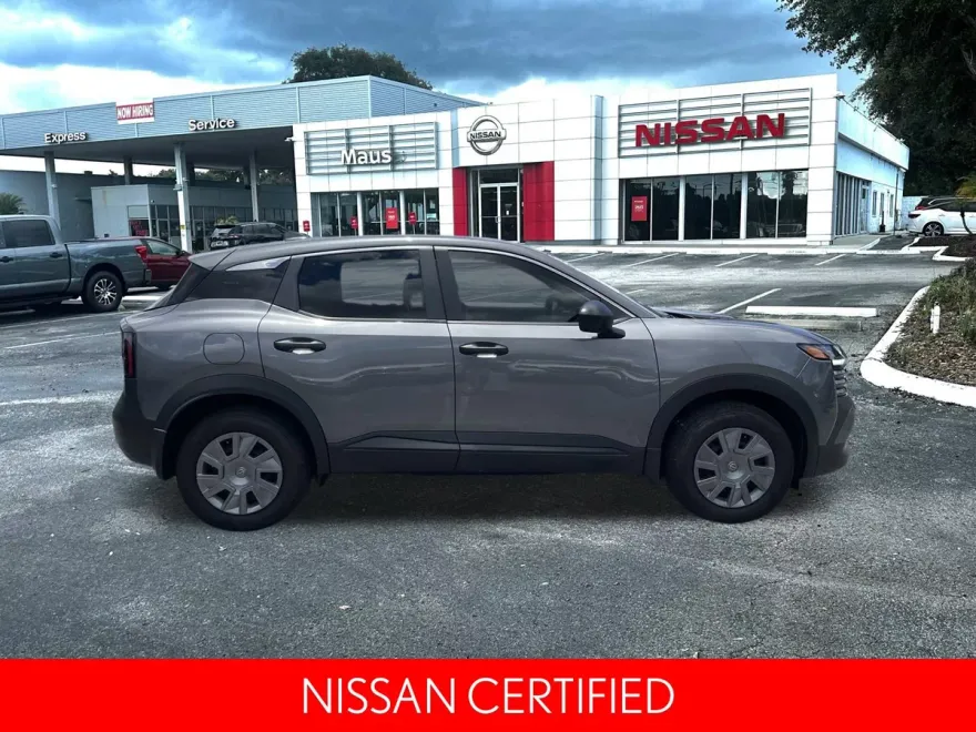 2025 Nissan Kicks S photo 1