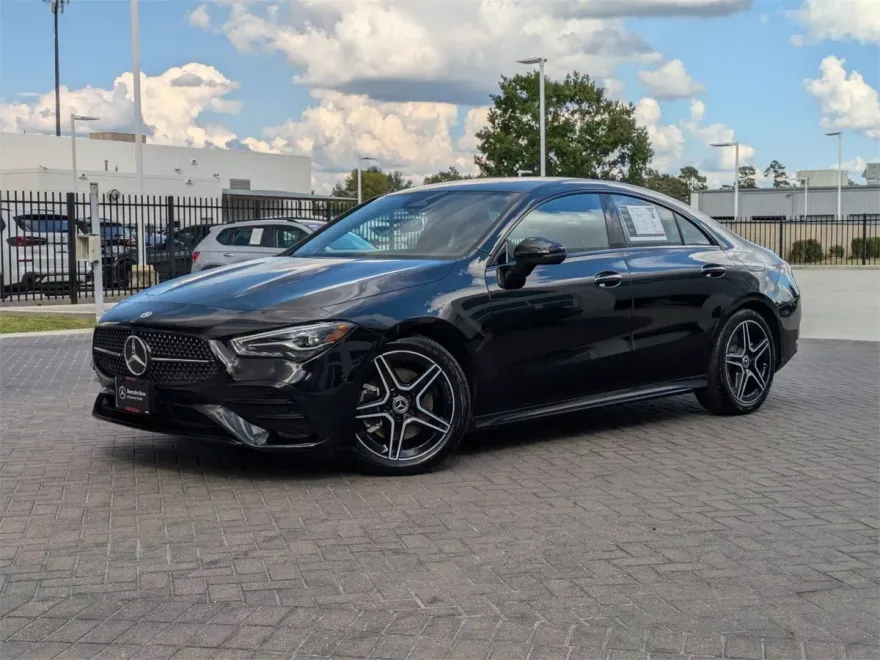 2025 Mercedes Benz CLA 250 4MATIC photo 1